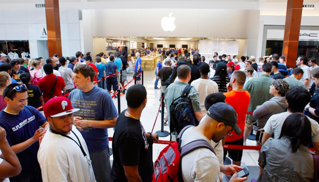 People lining up to buy apple products